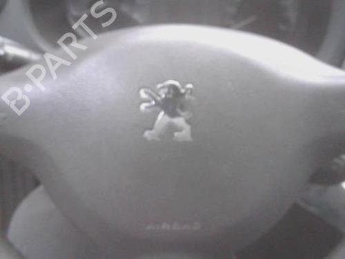 Used Driver airbag PEUGEOT PARTNER Box Body/MPV 1.6 HDi (75 hp) 32030351