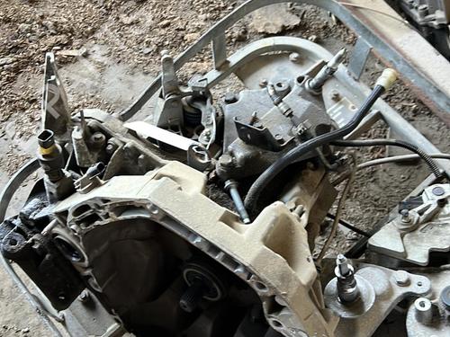 Used Gearbox RENAULT CLIO II (BB_, CB_) 1.5 dCi (BB3N, CB3N) (84 hp) 20999815
