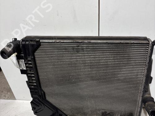 Used Water radiator Water radiator 37476304 37476304