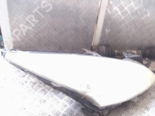 Right headlight PEUGEOT 5008 (0U_, 0E_) 2.0 HDi 150 / BlueHDi 150 | BP26293963C29 