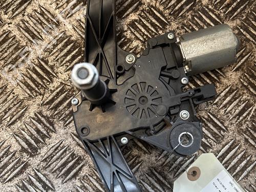 Used Rear wiper motor Rear wiper motor 34109456 34109456