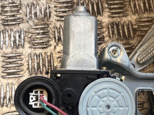 Used Front right window mechanism Front right window mechanism 36557077 36557077