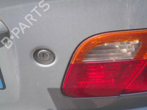 Used Right tailgate light BMW 3 (E46) 320 i (170 hp) 28053626