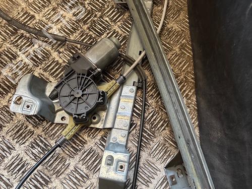 Used Front right window mechanism Front right window mechanism 36475221 36475221