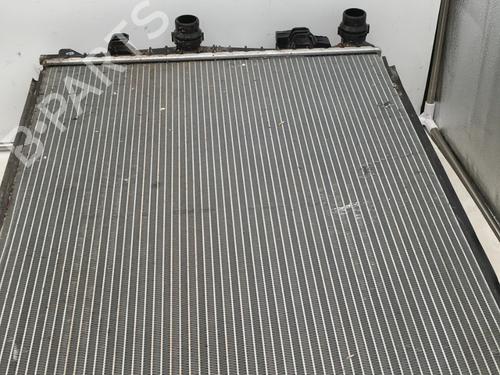 Used Water radiator VW POLO VI (AW1, BZ1, AE1) 1.0 MPi (80 hp) 30444252