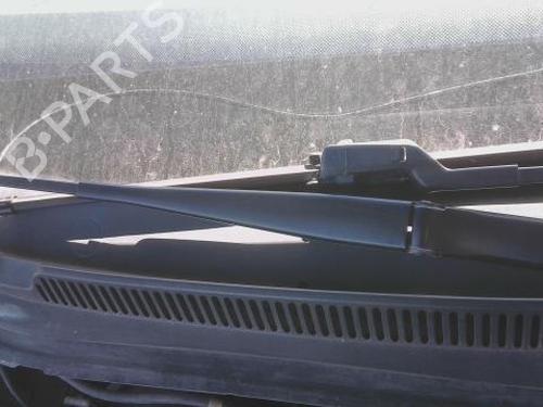 Used Front windshield wiper arm Front windshield wiper arm VW POLO V (6R1, 6C1) 1.4 TDI (75 hp) 35900426 35900426