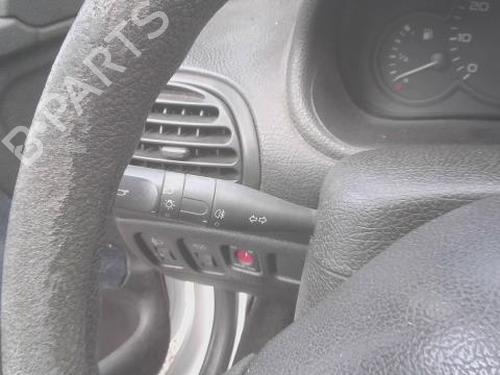 Commutateur PEUGEOT 206 Hatchback (2A/C) 1.4 i (75 hp) 28539513