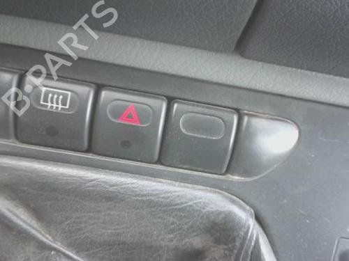 Used Warning switch Warning switch PEUGEOT 806 (221) 2.1 td 12V (109 hp) 35900758 35900758