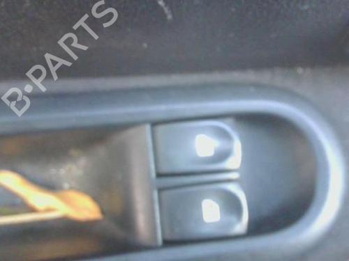 Used Switch Switch RENAULT CLIO III (BR0/1, CR0/1) 1.5 dCi (C/BR0G, C/BR1G) (68 hp) 34045571 34045571
