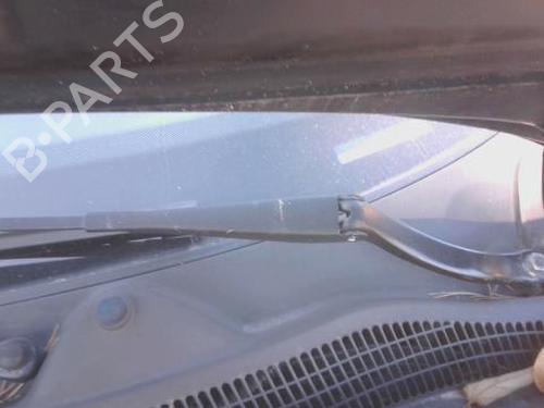 Used Front windshield wiper arm OPEL CORSA D (S07) 1.3 CDTI (L08, L68) (90 hp) 28692270