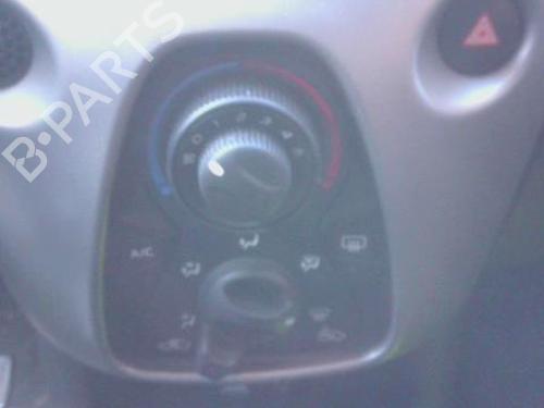 Mando climatizador CITROËN C1 II (PA_, PS_) 1.0 VTi 72 (72 hp) 33213585