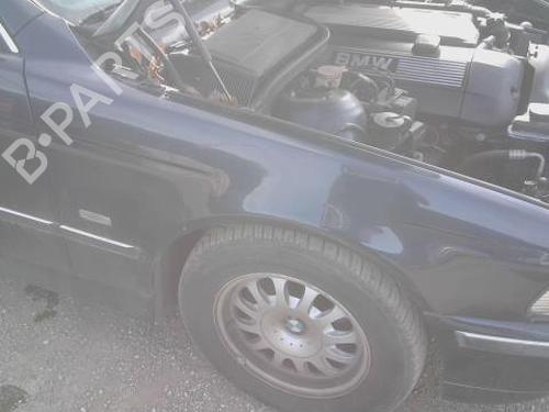Forskærm Højre BMW 5 (E39) 523 i (170 hp) 28819706
