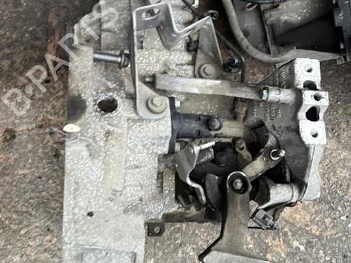 Used Gearbox VW GOLF V (1K1) 1.9 TDI (105 hp) 20988086