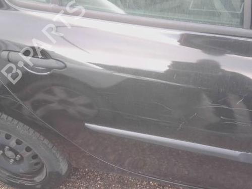 Dør højre bagtil RENAULT CLIO III (BR0/1, CR0/1) 1.2 16V (BR02, BR0J, BR11, CR02, CR0J, CR11) (75 hp) 32982054