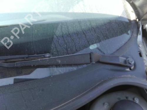Used Front windshield wiper arm PEUGEOT 206 Hatchback (2A/C) 1.6 16V (109 hp) 26888467