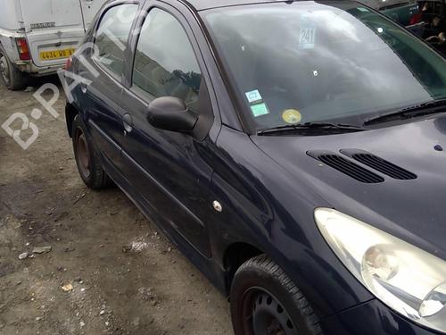 Left mirror PEUGEOT 206+ (2L_, 2M_) 1.4 HDi eco 70 | BP22039562C26