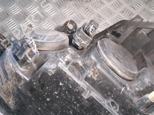 Right headlight RENAULT CLIO III (BR0/1, CR0/1) 1.5 dCi (BR17, CR17) | BP30127427C29