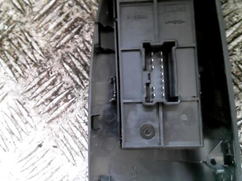 Right front window switch NISSAN JUKE (F15) 1.2 DIG-T | BP21517315I26 