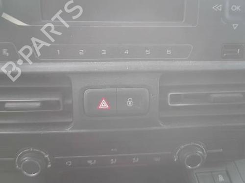 Warning Warning 38477669 38477669