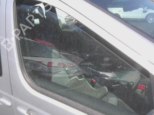 front-right-door-window-mercedes-benz-vaneo-414-2002-2003-2004-2005-34219968 main image