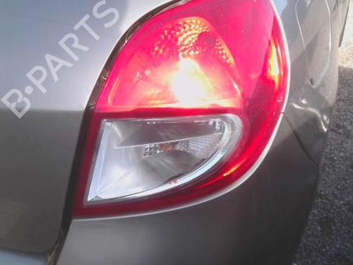 Used Right taillight RENAULT CLIO III (BR0/1, CR0/1) 1.2 16V Hi-Flex (BR1U, CR1U) (75 hp) 28840381