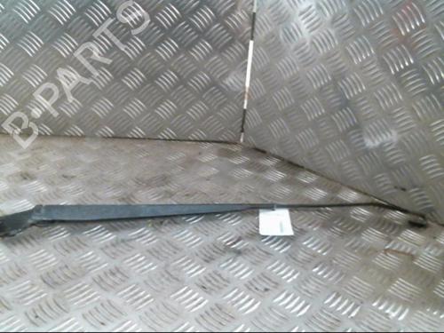 Used Front windshield wiper arm CITROËN C2 (JM_) 1.4 HDi (68 hp) 21000870