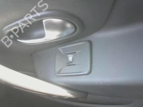 Used Right front window switch DACIA SANDERO II 1.0 SCe 75 (B8JC, B8JD, B8NC) (73 hp) 28951384