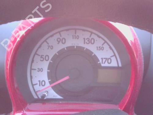 Quadrante TOYOTA AYGO (_B1_) 1.0 (KGB10_, KGB10R) (68 hp) 32315277