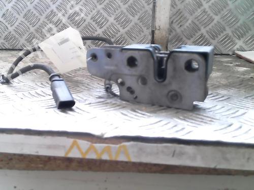 Used Hood lock VW GOLF VI (5K1) 1.6 TDI (90 hp) 20987634