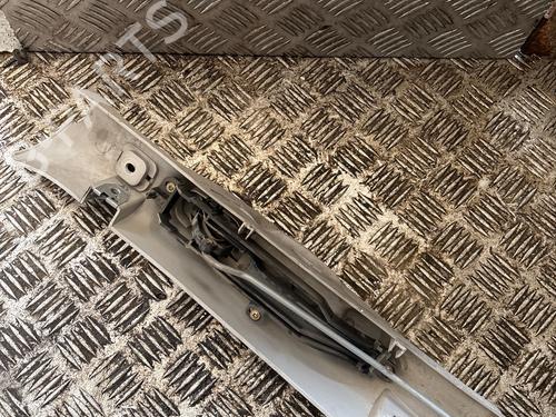 Used Rear right interior door handle Rear right interior door handle 32384553 32384553