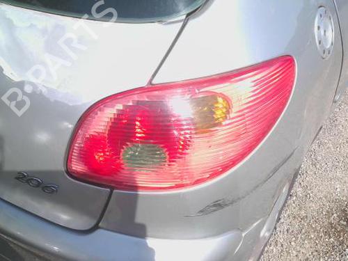 Used Right taillight PEUGEOT 206 Hatchback (2A/C) 1.6 16V (109 hp) 27609484