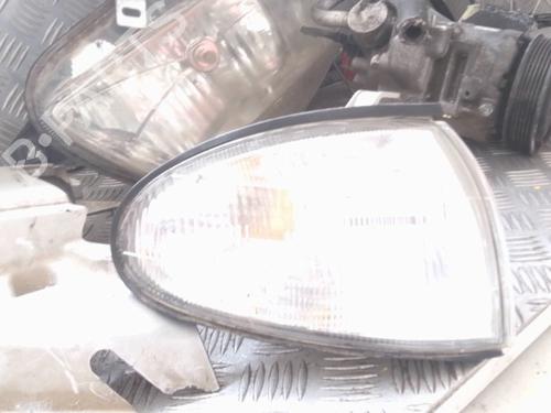 Intermitente delantero derecho HYUNDAI ACCENT I (X-3) 1.3 i 12V (84 hp) 29712610