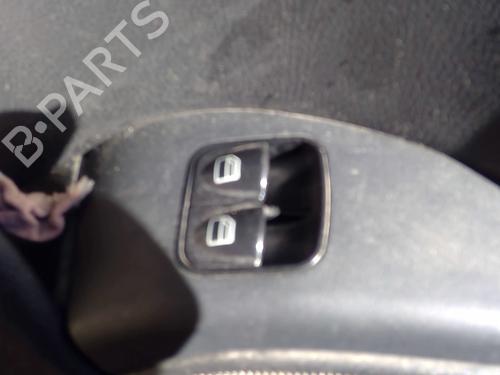 Used Switch MERCEDES-BENZ C-CLASS Coupe (CL203) C 220 CDI (203.708) (150 hp) 26210660