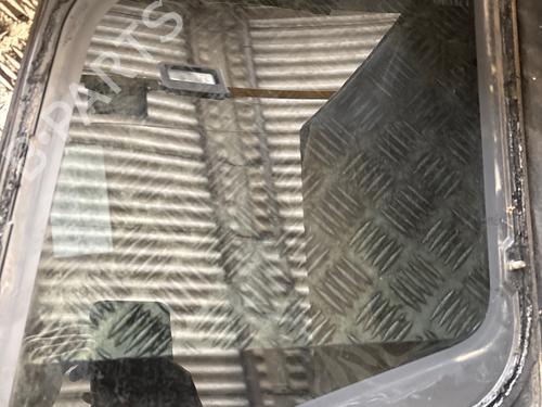 Used Rear right quarter glass Rear right quarter glass 36415908 36415908