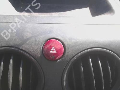 Used Warning switch CITROËN BERLINGO / BERLINGO FIRST MPV (MF_, GJK_, GFK_) 1.6 HDI 90 (MF9HX) (90 hp) 28427257