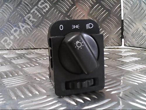 Used Headlight switch OPEL CORSA B (S93) 1.5 TD (F08, F68, M68) (67 hp) 22043055