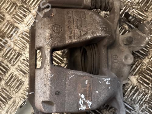 Used Right front brake caliper Right front brake caliper 36054981 36054981