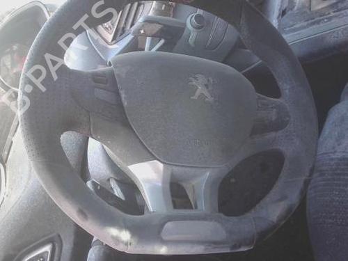 Used Steering wheel Steering wheel PEUGEOT 208 II (UB_, UP_, UW_, UJ_) e-208 (136 hp) 33173547 33173547
