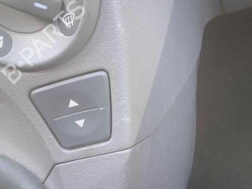 Mando elevalunas delantera derecho Mando elevalunas delantera derecho FIAT PANDA (169_) 1.2 (169.AXB11, 169.AXB1A) (60 hp) 36475405 36475405