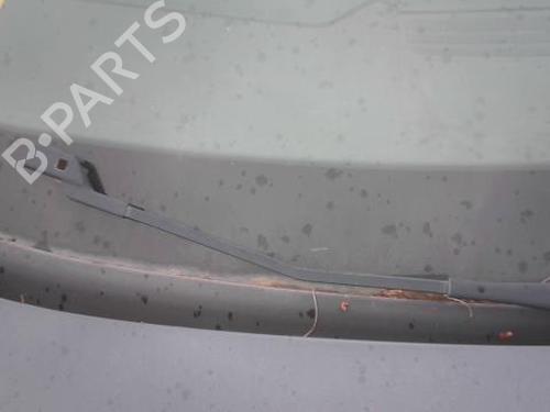 Used Front windshield wiper arm FORD FIESTA VI (CB1, CCN) 1.4 TDCi (70 hp) 28580574