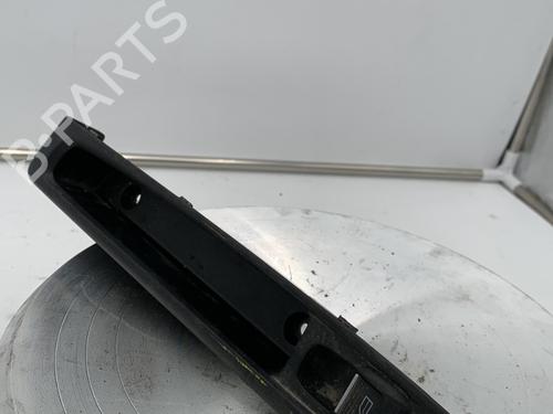 Used Right rear window switch Right rear window switch FORD B-MAX (JK) 1.6 TDCi (95 hp) 28495728 28495728