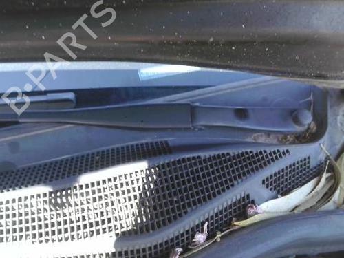 Used Front windshield wiper arm OPEL ASTRA H (A04) 1.9 CDTI (L48) (150 hp) 27495428