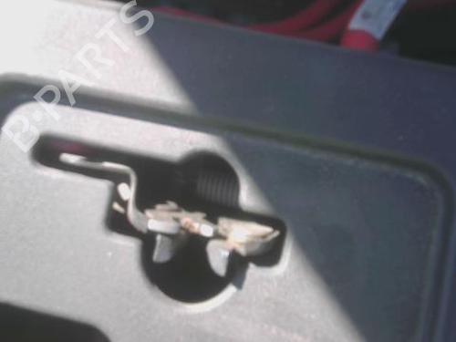 hood-lock-nissan-leaf-ze0-2010-2011-2012-2013-2014-2015-2016-2017-37165870 main image