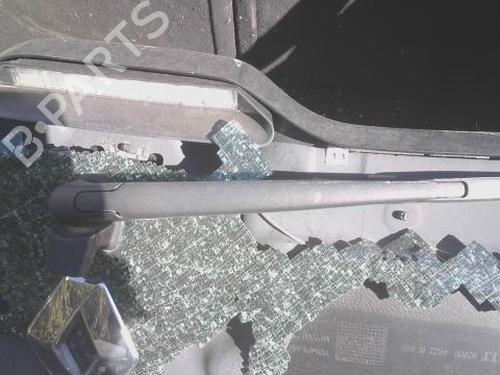 Used Rear windshield wiper arm Rear windshield wiper arm RENAULT TWINGO III (BCM_, BCA_) 1.0 SCe 75 (73 hp) 33700590 33700590