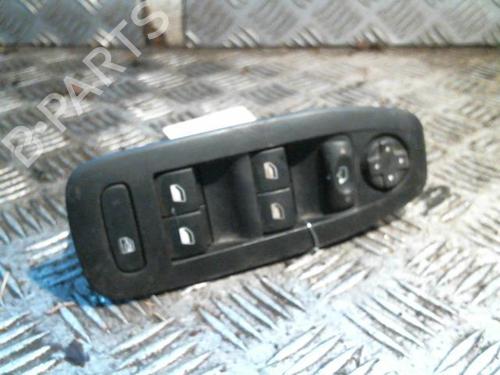 Comutador PEUGEOT 2008 I (CU_) 1.6 HDi (92 hp) 30543875