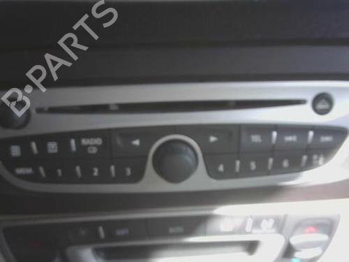 Used Radio Radio RENAULT SCÉNIC III (JZ0/1_) 1.5 dCi (110 hp) 33848167 33848167