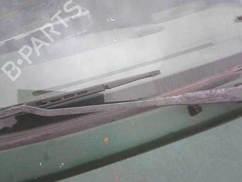 Used Front windshield wiper arm RENAULT RAPID Box Body/MPV (F40_, G40_) 1.2 (F406, G40A) (55 hp) 30908573
