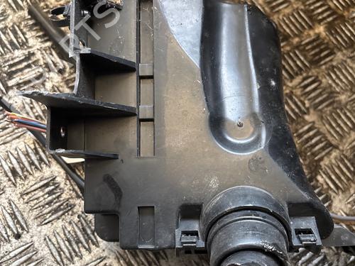 Used Fuse box Fuse box 34238837 34238837