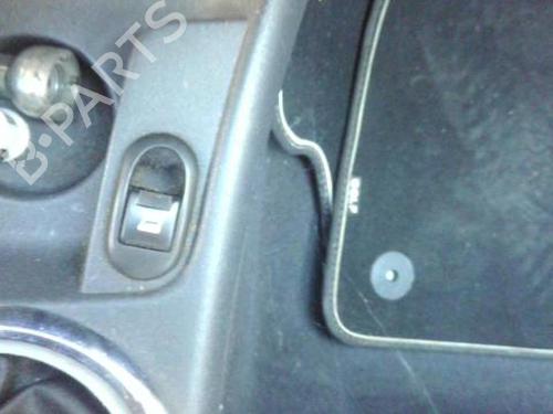 Højre fortil elrude kontakt CITROËN C3 I (FC_, FN_) 1.6 16V HDi (90 hp) 27493048