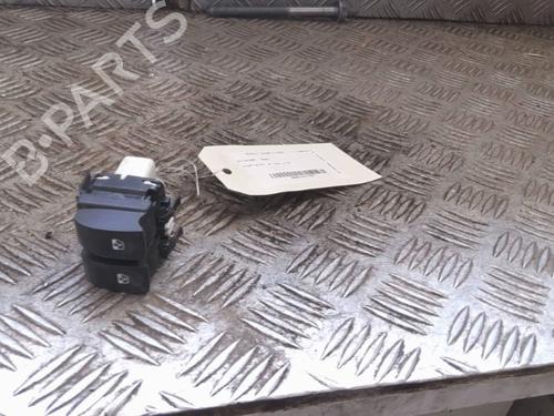 switch-renault-twingo-ii-cn0_-2007-24639618 main image